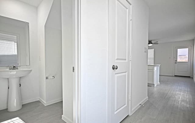 3-bedroom rental at 6718 Marble Ridge in Elmendorf, TX — photo 2