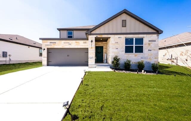 4-bedroom rental at 216 Brook Shadow in Cibolo, TX — photo 2