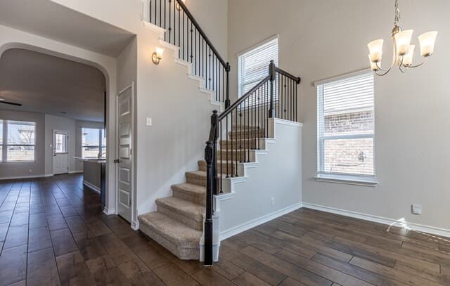5-bedroom rental at 13811 Newman Stage in San Antonio, TX — photo 3