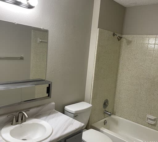 2-bedroom rental at 11303 Bel Air Unit D in San Antonio, TX — photo 4