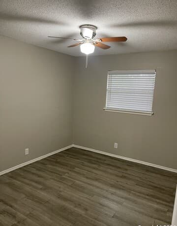 2-bedroom rental at 11303 Bel Air Unit D in San Antonio, TX — photo 5
