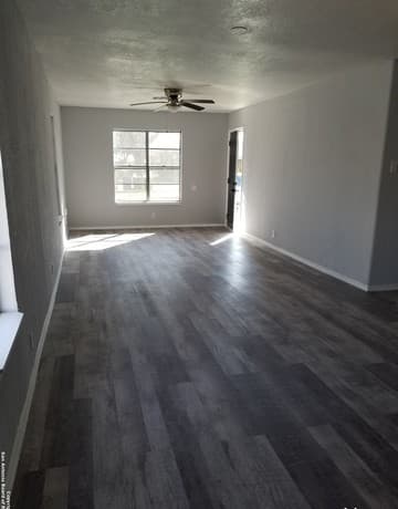 4-bedroom rental at 511 Sayers in San Antonio, TX — photo 2