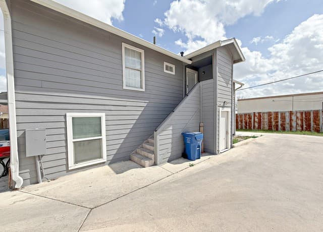 2-bedroom rental at 232 Cornell Unit 202 in San Antonio TX