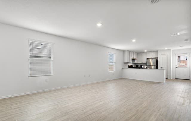 3-bedroom rental at 10507 Padron Bend in San Antonio, TX — photo 5