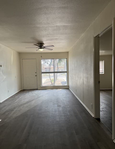 4-bedroom rental at 139 Trudell in San Antonio, TX — photo 5