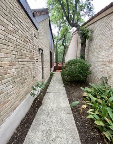 4-bedroom rental at 11804 Mission Trace St in San Antonio, TX — photo 5