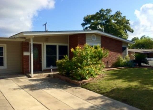 3-bedroom rental at 2323 Spicewood in San Antonio TX