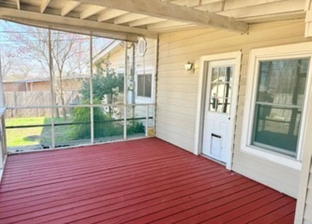 3-bedroom rental at 2323 Spicewood in San Antonio, TX — photo 3