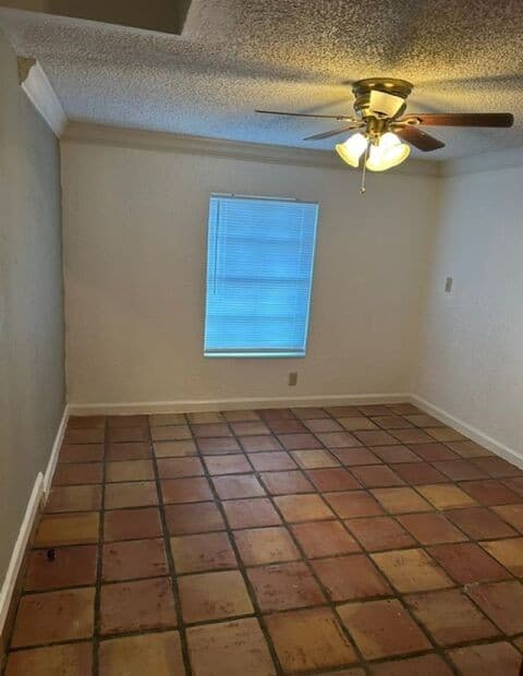 4-bedroom rental at 275 Brandywine in San Antonio, TX — photo 5
