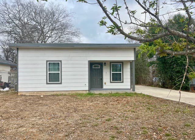 2-bedroom rental at 455 Lincolnshire Dr in San Antonio TX