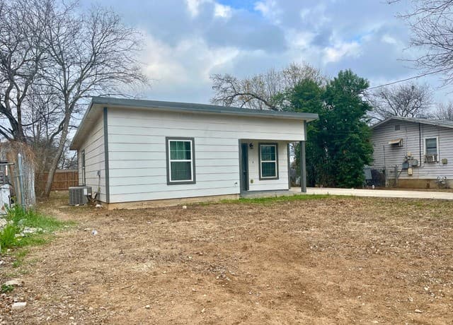 2-bedroom rental at 455 Lincolnshire Dr in San Antonio, TX — photo 3