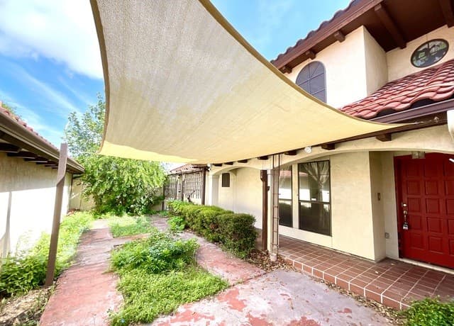 2-bedroom rental at 7326 Putter in San Antonio, TX — photo 3