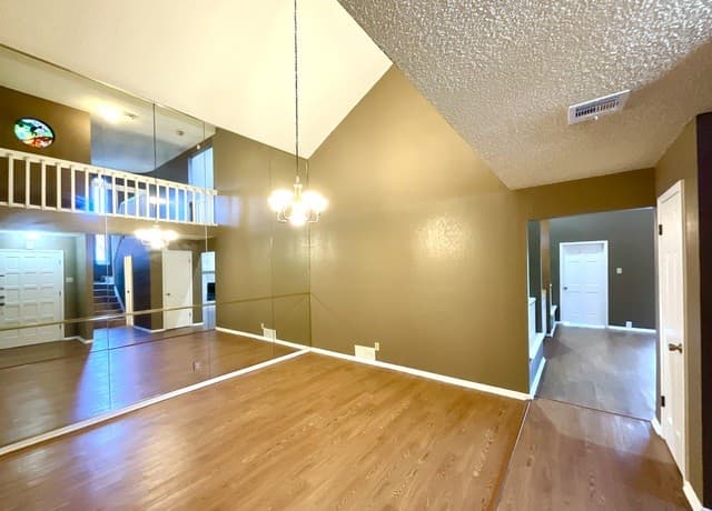 2-bedroom rental at 7326 Putter in San Antonio, TX — photo 4