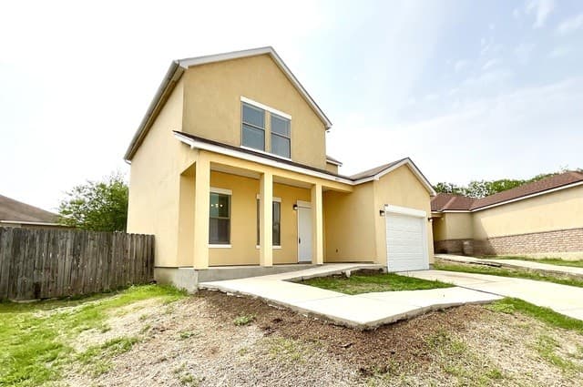 3-bedroom rental at 6911 Hallie Ridge in San Antonio, TX — photo 4