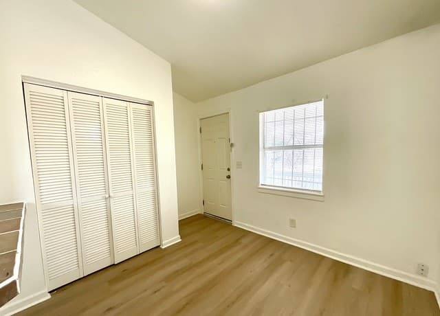 1-bedroom rental at 602 Lovett Unit 5 in San Antonio, TX — photo 4