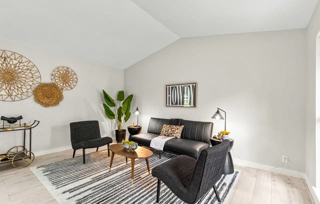 4-bedroom rental at 10322 Tioga in San Antonio, TX — photo 2