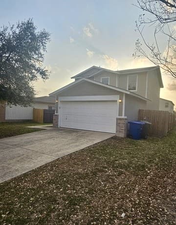 3-bedroom rental at 3535 Honey Meadow in San Antonio, TX — photo 2