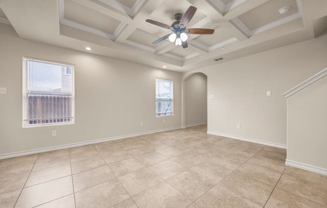 3-bedroom rental at 6615 Arancione Ave Unit 104 in San Antonio, TX — photo 2