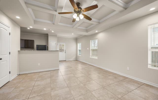 3-bedroom rental at 6615 Arancione Ave Unit 104 in San Antonio, TX — photo 4