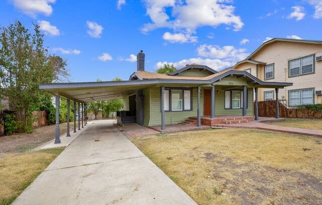 3-bedroom rental at 636 Rigsby in San Antonio, TX — photo 3