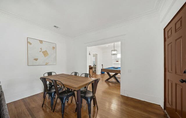 3-bedroom rental at 636 Rigsby in San Antonio, TX — photo 4