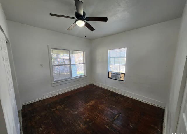 4-bedroom rental at 304 Terrell in San Antonio, TX — photo 5