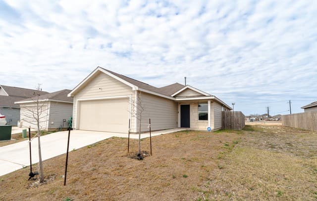 3-bedroom rental at 4111 Imogene Ivy in San Antonio TX