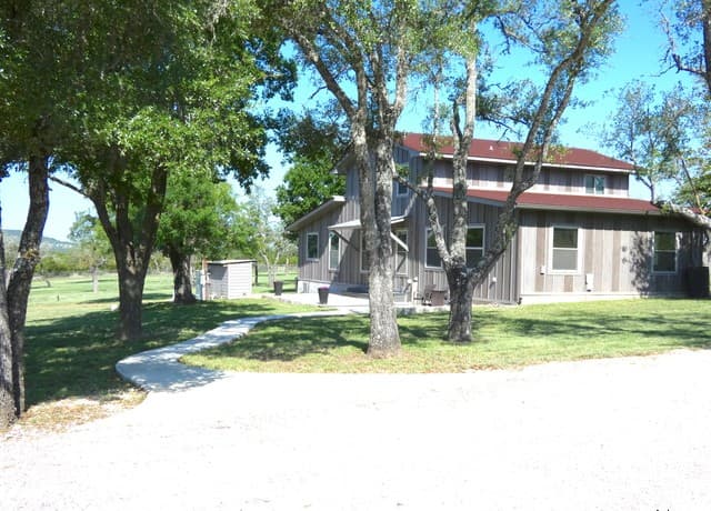 4-bedroom rental at 234 Mill Dam in Comfort TX