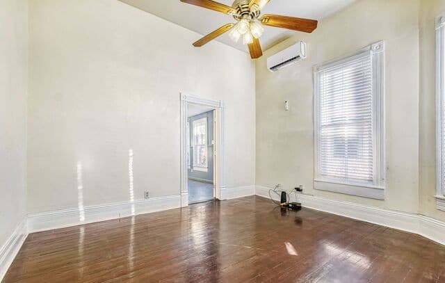 1-bedroom rental at 823 W Euclid Unit 1 in San Antonio, TX — photo 3