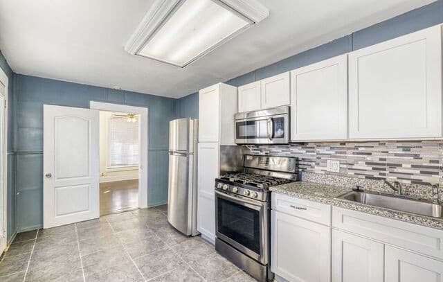 1-bedroom rental at 823 W Euclid Unit 1 in San Antonio, TX — photo 4