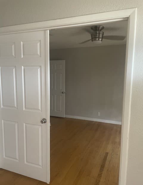 3-bedroom rental at 4207 Waikiki in San Antonio, TX — photo 4