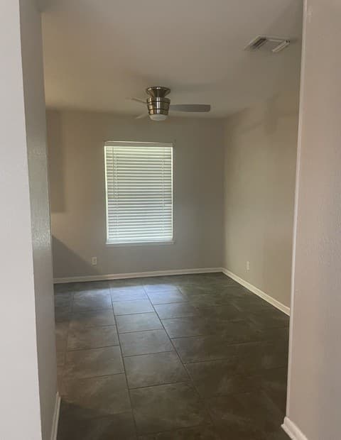 3-bedroom rental at 4207 Waikiki in San Antonio, TX — photo 5