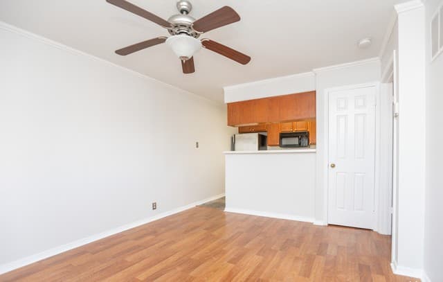 1-bedroom rental at 11610 Vance Jackson Unit 1095 in San Antonio, TX — photo 2