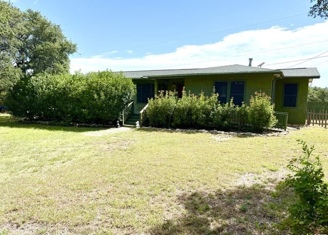 3-bedroom rental at 27320 Toutant Beauregard Road in Boerne, TX — photo 2