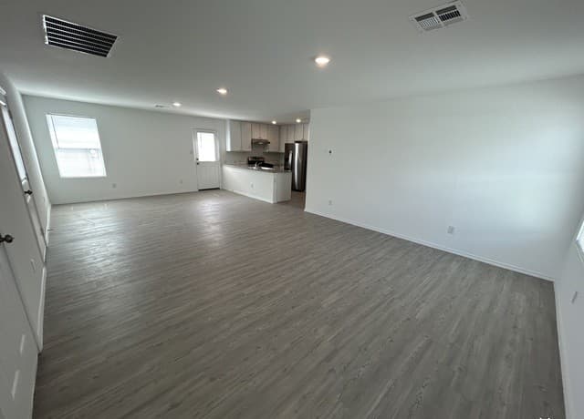 3-bedroom rental at 4206 Osmosis Drive in San Antonio, TX — photo 5