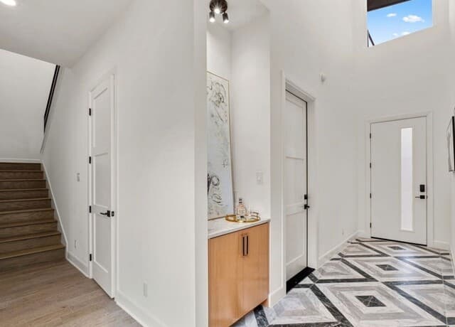 3-bedroom rental at 242 Cassiano in San Antonio, TX — photo 2