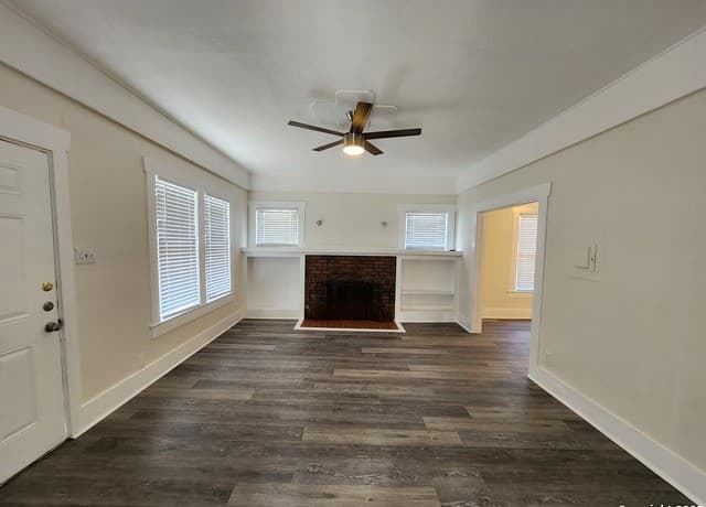 2-bedroom rental at 1309 Nolan in San Antonio, TX — photo 4