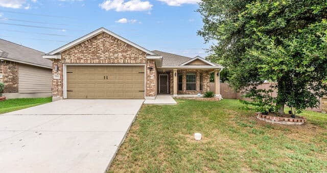 3-bedroom rental at 7951 Brinson in Converse TX