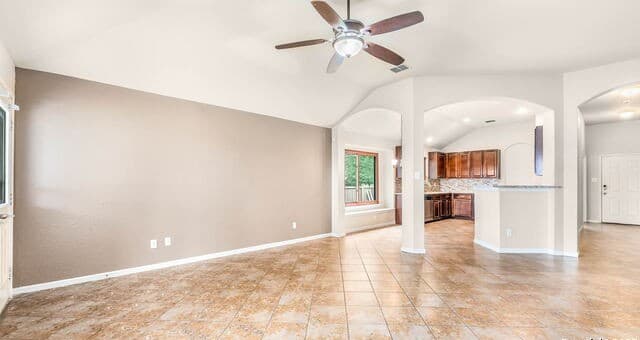 3-bedroom rental at 7951 Brinson in Converse, TX — photo 4