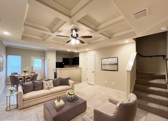 3-bedroom rental at 6606 Arancione Ave Unit 102 in San Antonio, TX — photo 2