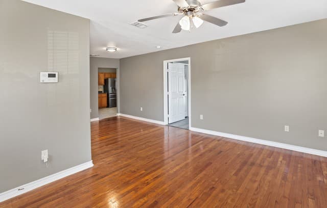 3-bedroom rental at 939 John Page Dr. in San Antonio, TX — photo 5