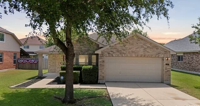 3-bedroom rental at 132 Niemietz Cove in Cibolo, TX — photo 2