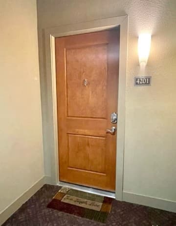 2-bedroom rental at 7342 Oak Manor Unit 4201 in San Antonio, TX — photo 3