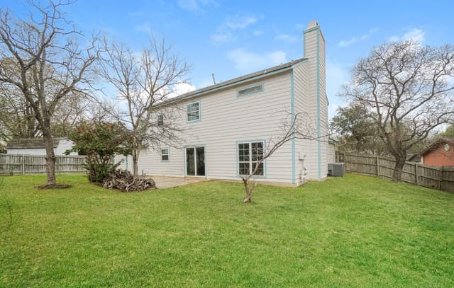 4-bedroom rental at 5106 Sierra Vista in San Antonio, TX — photo 5