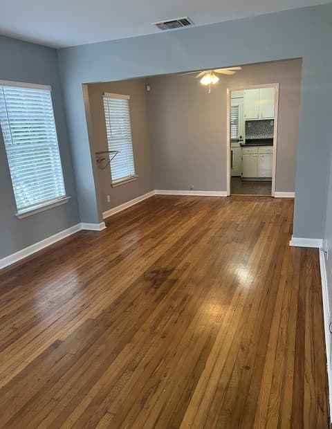 2-bedroom rental at 210 Meadowlane in San Antonio, TX — photo 2