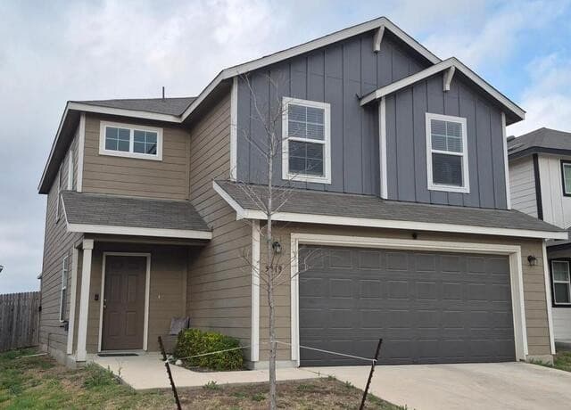 3-bedroom rental at 5819 Rolling Gln in San Antonio, TX — photo 2