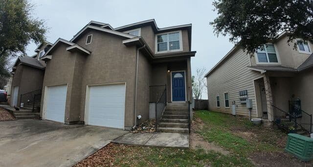 3-bedroom rental at 5010 Summit Wood Unit 1 in San Antonio, TX — photo 2