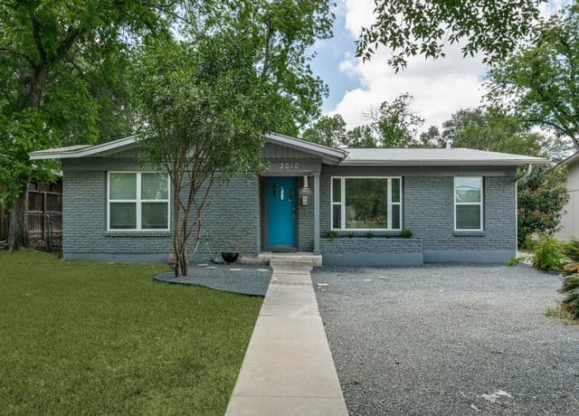 2-bedroom rental at 2010 Edgehill in San Antonio TX