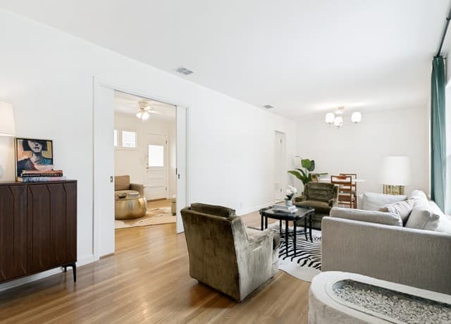 2-bedroom rental at 2010 Edgehill in San Antonio, TX — photo 5