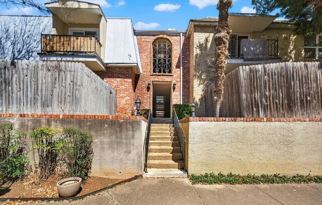 2-bedroom rental at 6718 Callaghan Rd Unit 315 in San Antonio, TX — photo 2